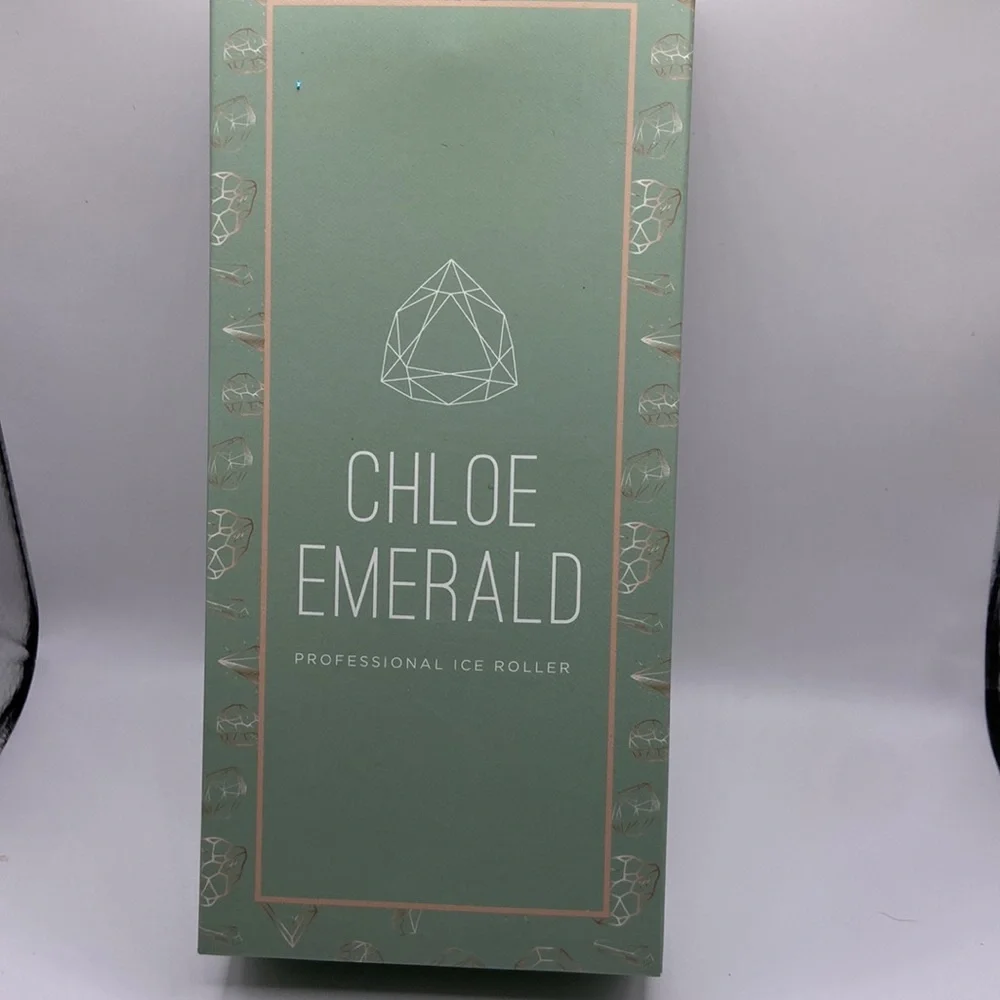 Chloe Emerald Professional Ice Roller